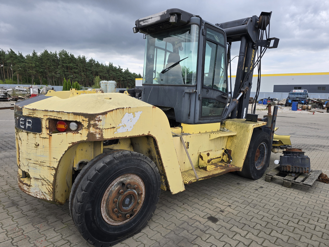 Hyster H16XM-6 - Diesel forklift: picture 5 Hyster H16XM-6 - Diesel forklift: picture 5