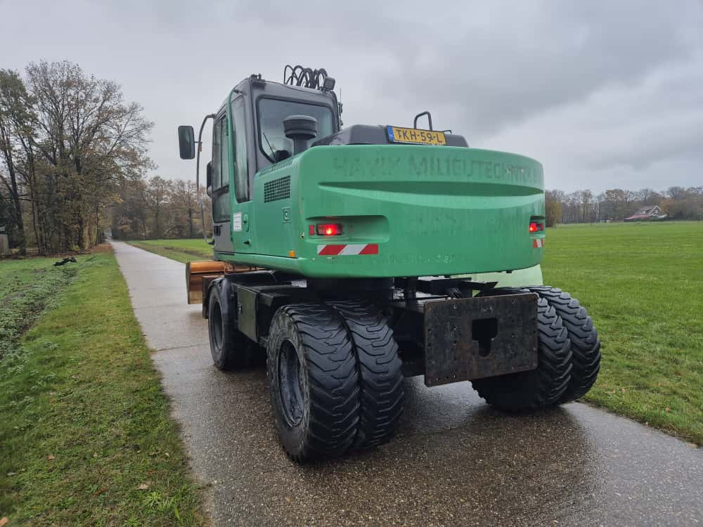 Wheel excavator HITACHI ZX 130 W: picture 20