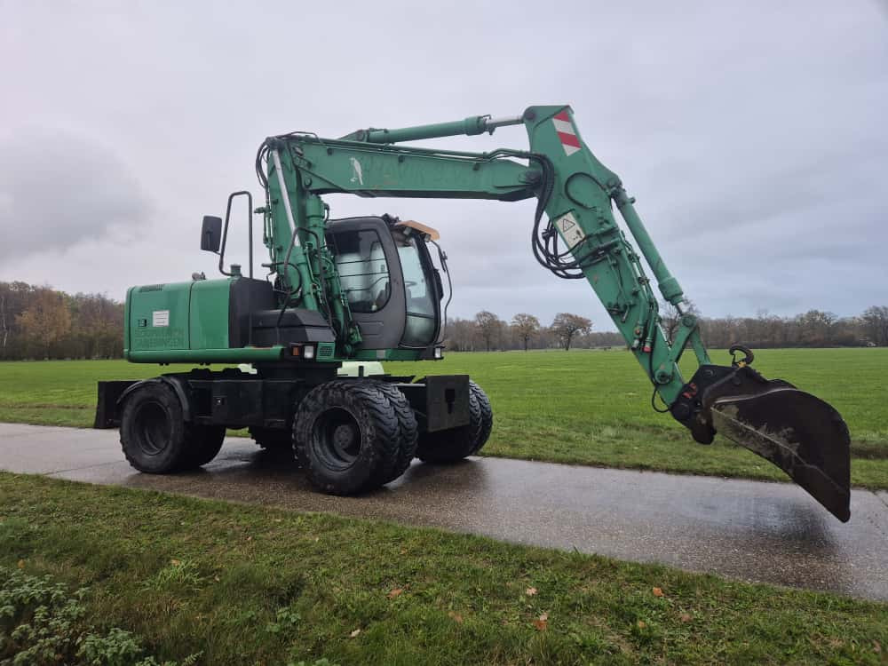 Wheel excavator HITACHI ZX 130 W: picture 9