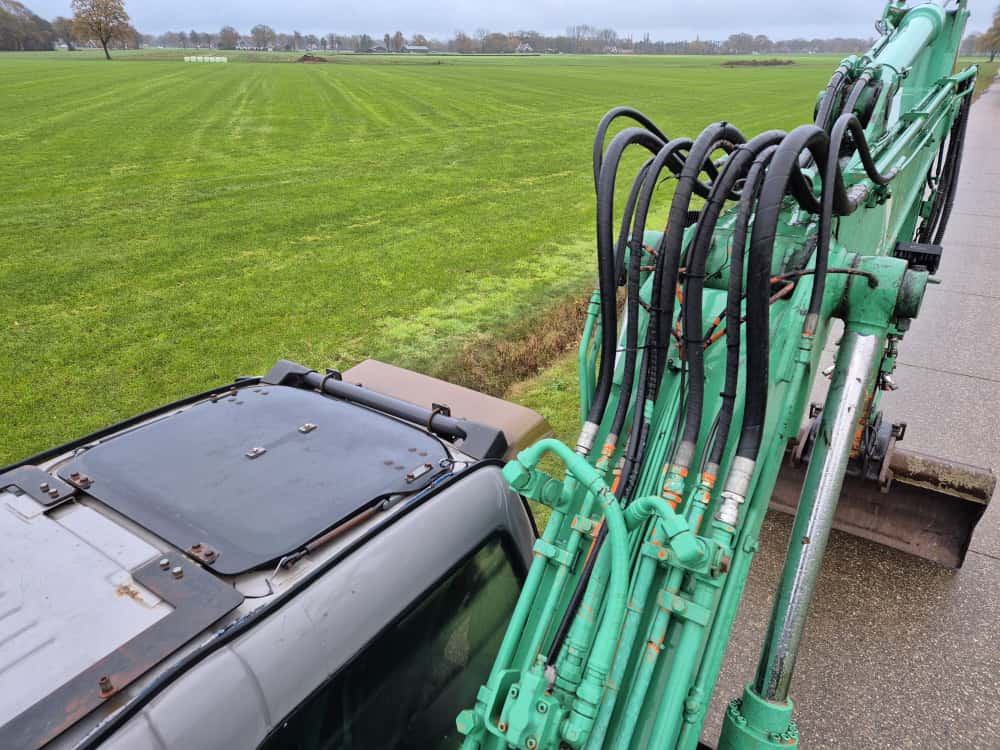 Wheel excavator HITACHI ZX 130 W: picture 14