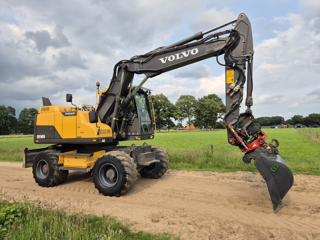 VOLVO EW 140 D Rototilt - Wheel excavator: picture 2 VOLVO EW 140 D Rototilt - Wheel excavator: picture 2