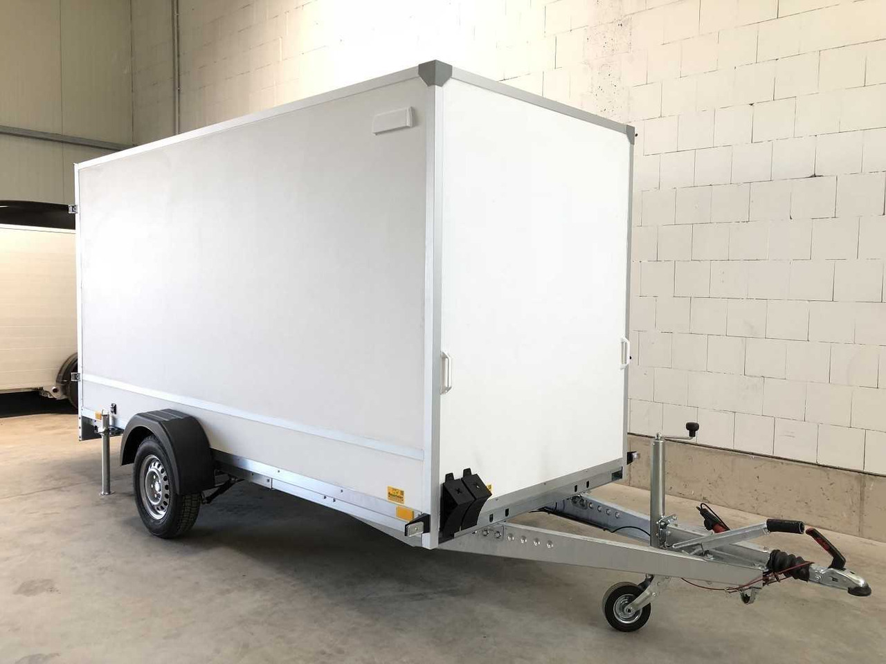 BLYSS F1336HD Kofferanhänger - Closed box trailer: picture 2 BLYSS F1336HD Kofferanhänger - Closed box trailer: picture 2