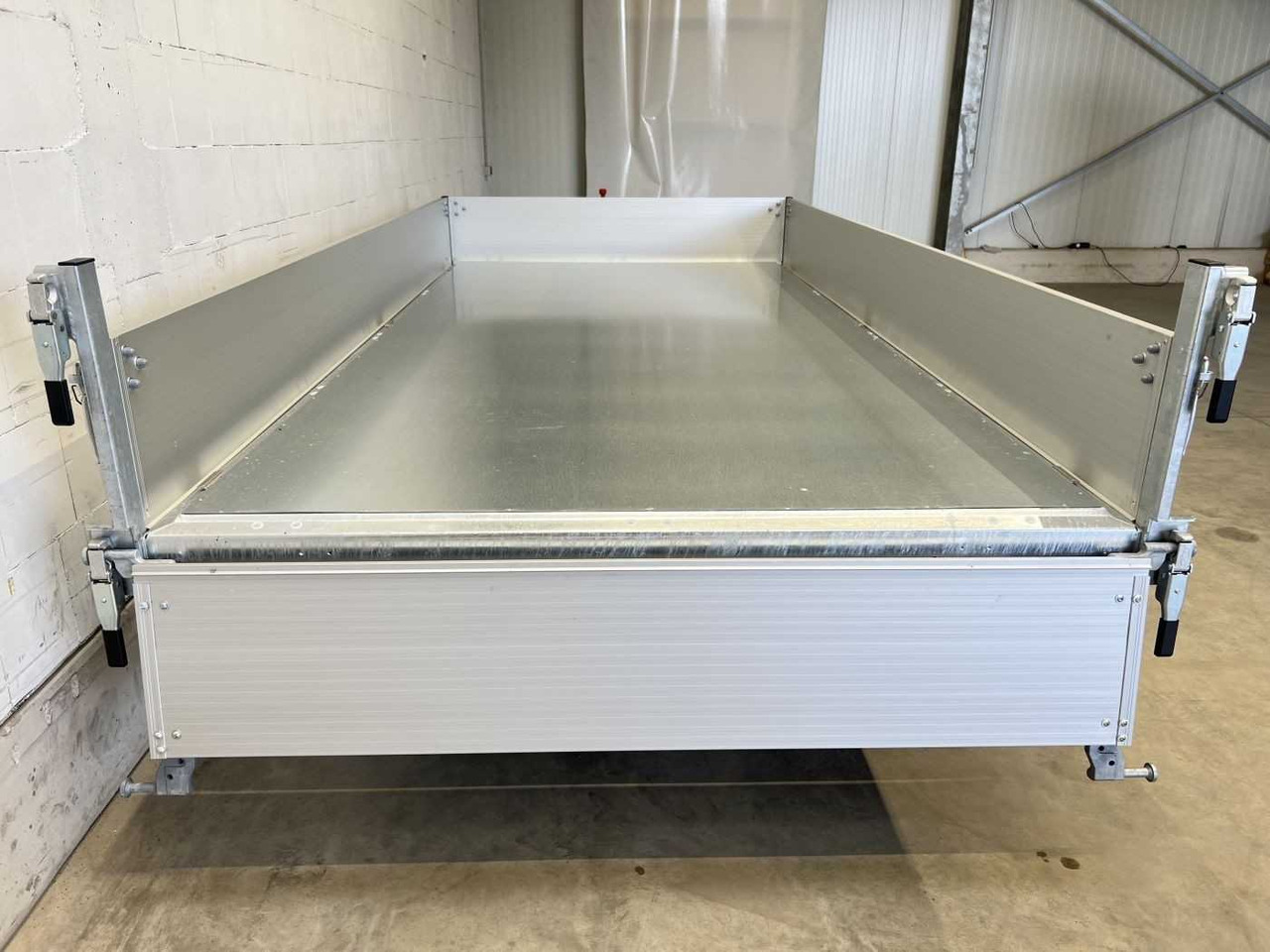 New Tipper trailer BOECKMANN DK-AL 3718/35 P Eco Dreiseitenkipper: picture 17 New Tipper trailer BOECKMANN DK-AL 3718/35 P Eco Dreiseitenkipper: picture 17