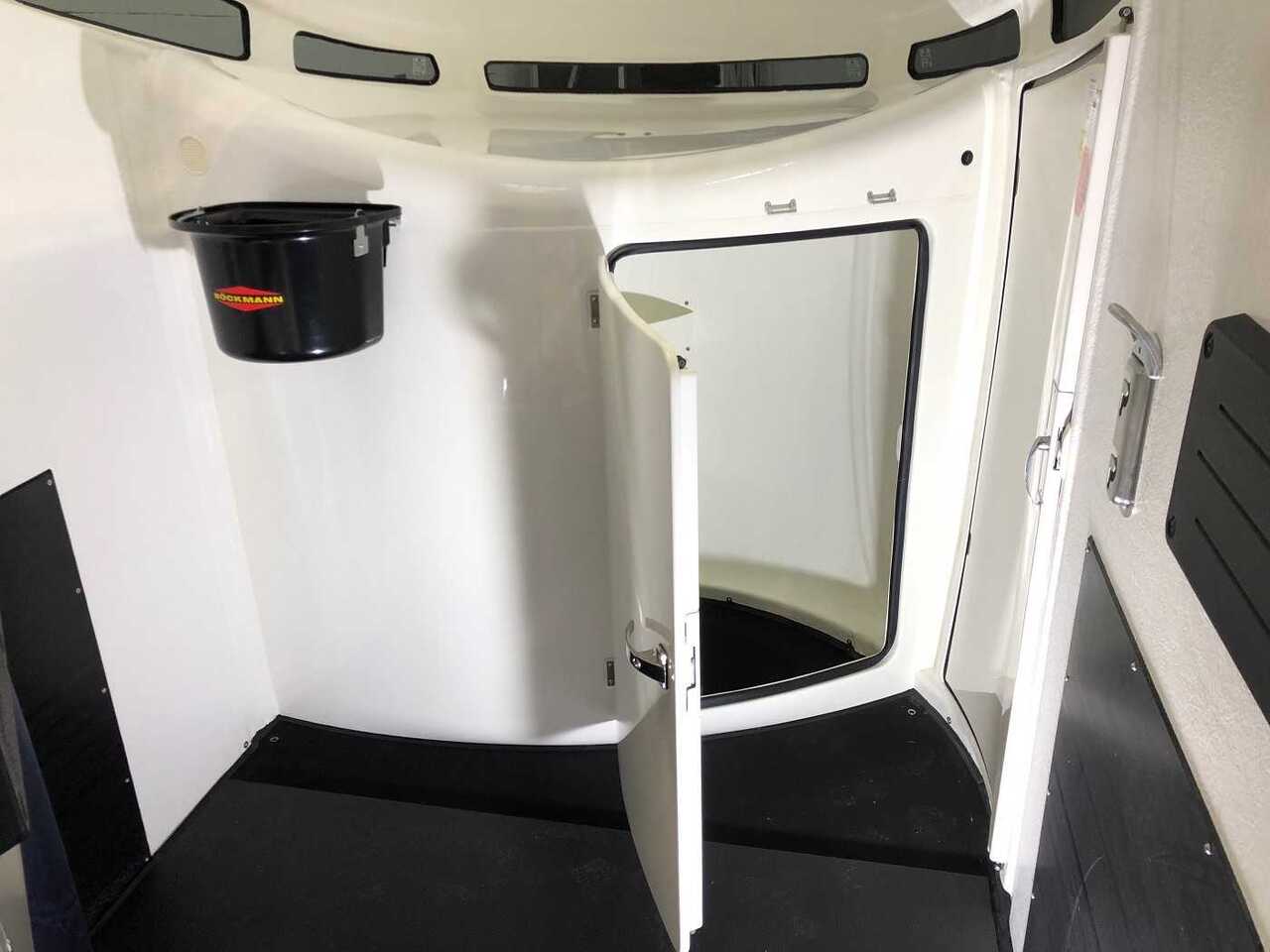 New Horse trailer BOECKMANN Neo SKA WCF V Pferdeanhänger: picture 15