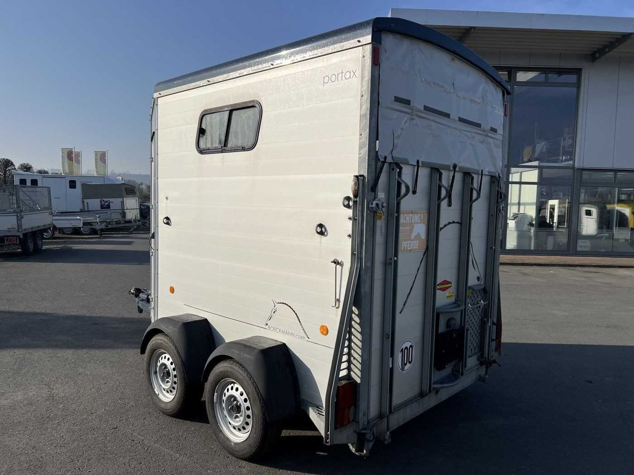 BOECKMANN Portax E blau SK Pferdeanhänger - Horse trailer: picture 5 BOECKMANN Portax E blau SK Pferdeanhänger - Horse trailer: picture 5