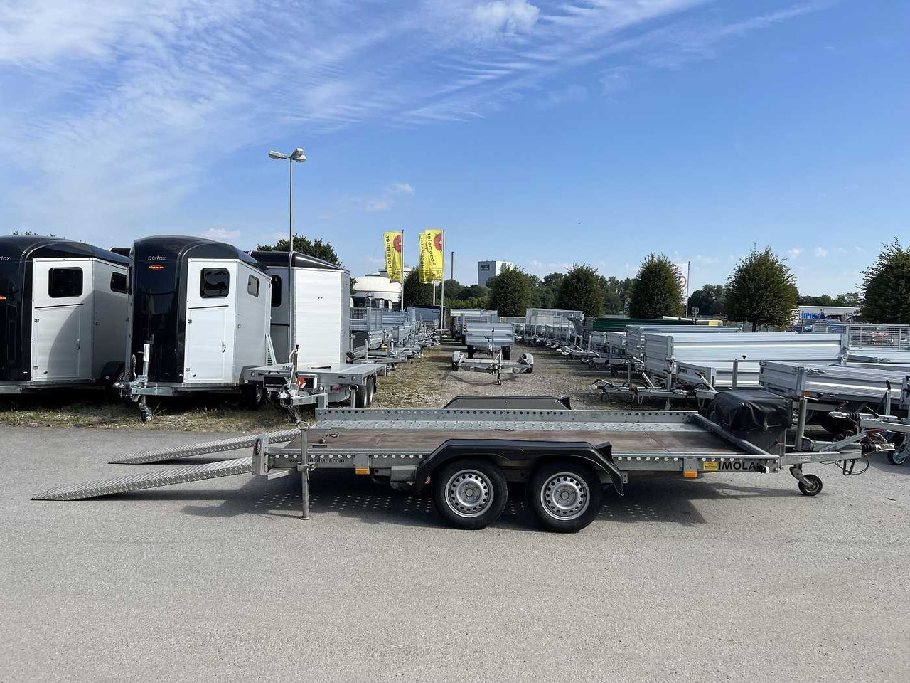 HUMBAUR A1R Autotransporter - Autotransporter trailer: picture 1 HUMBAUR A1R Autotransporter - Autotransporter trailer: picture 1