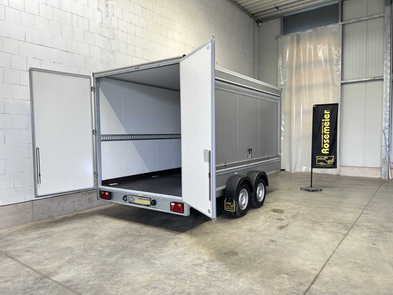 New Closed box trailer VEZEKO TK D 27.40 Flügeltüren+Seitenkl Promotionanhänger: picture 8