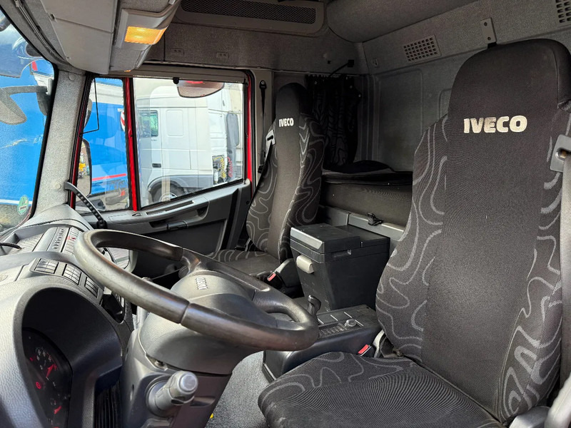 Iveco EuroCargo 120 E25 4X2 BAKWAGEN MET SCHUIFZEILEN EURO6 - Curtain side truck: picture 5 Iveco EuroCargo 120 E25 4X2 BAKWAGEN MET SCHUIFZEILEN EURO6 - Curtain side truck: picture 5