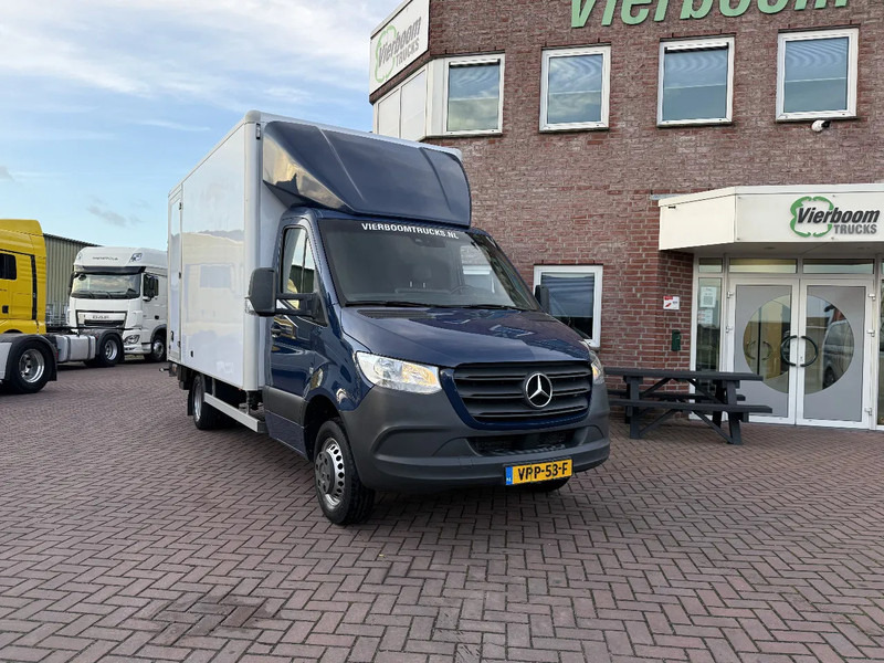 Mercedes-Benz Sprinter Sprinter 515CDI bakwagen met klep / automaat / MBUX /Navi / Airco / Camera / Top - Closed box van: picture 1 Mercedes-Benz Sprinter Sprinter 515CDI bakwagen met klep / automaat / MBUX /Navi / Airco / Camera / Top - Closed box van: picture 1