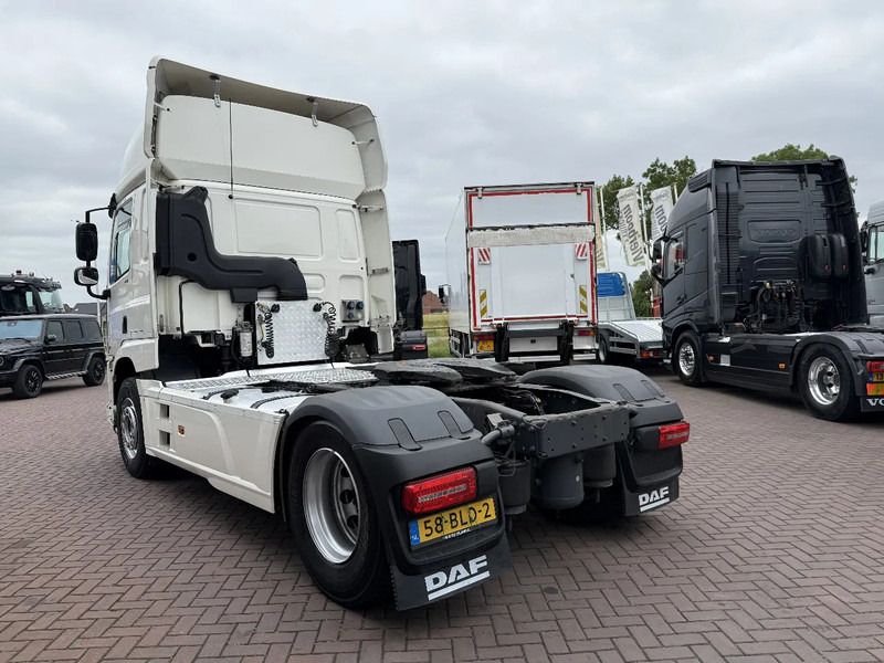 DAF CF 410 4X2 SPACECAB EURO6 DISTRIBUTIETREKKER MILIEUZONE DAF ONDERHOUD HOLLAND TRUCK!!! - Tractor truck: picture 3 DAF CF 410 4X2 SPACECAB EURO6 DISTRIBUTIETREKKER MILIEUZONE DAF ONDERHOUD HOLLAND TRUCK!!! - Tractor truck: picture 3