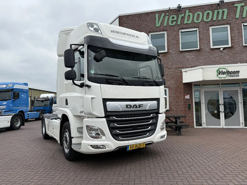 DAF CF 410 4X2 SPACECAB EURO6 DISTRIBUTIETREKKER MILIEUZONE DAF ONDERHOUD HOLLAND TRUCK!!! - Tractor truck: picture 1 DAF CF 410 4X2 SPACECAB EURO6 DISTRIBUTIETREKKER MILIEUZONE DAF ONDERHOUD HOLLAND TRUCK!!! - Tractor truck: picture 1