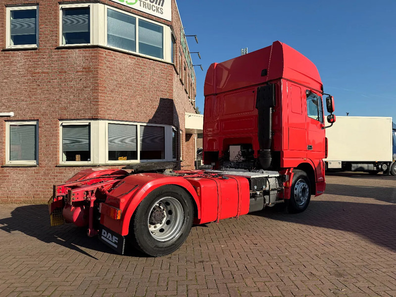 DAF XF 105.460 XF105-460 4X2 SUPERSPCECAB RETARDER - Tractor truck: picture 4 DAF XF 105.460 XF105-460 4X2 SUPERSPCECAB RETARDER - Tractor truck: picture 4