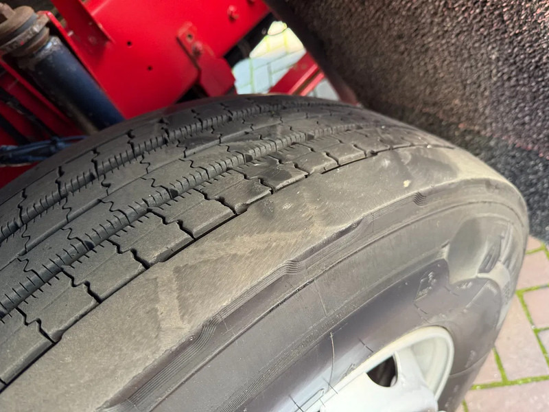 DAF XF 105.460 XF105-460 4X2 SUPERSPCECAB RETARDER - Tractor truck: picture 5 DAF XF 105.460 XF105-460 4X2 SUPERSPCECAB RETARDER - Tractor truck: picture 5