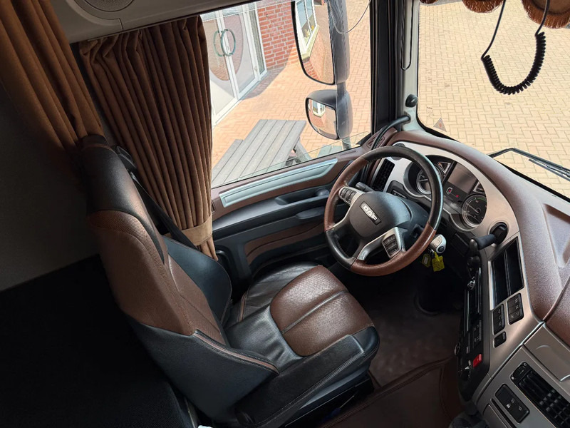 DAF XF 480 XF480 SSC 4X2 / EURO6 D / RETARDER / SPECIAL INTERIOR / NEW CONDITION / FULL AIR / NL TRUCK - Tractor truck: picture 4 DAF XF 480 XF480 SSC 4X2 / EURO6 D / RETARDER / SPECIAL INTERIOR / NEW CONDITION / FULL AIR / NL TRUCK - Tractor truck: picture 4