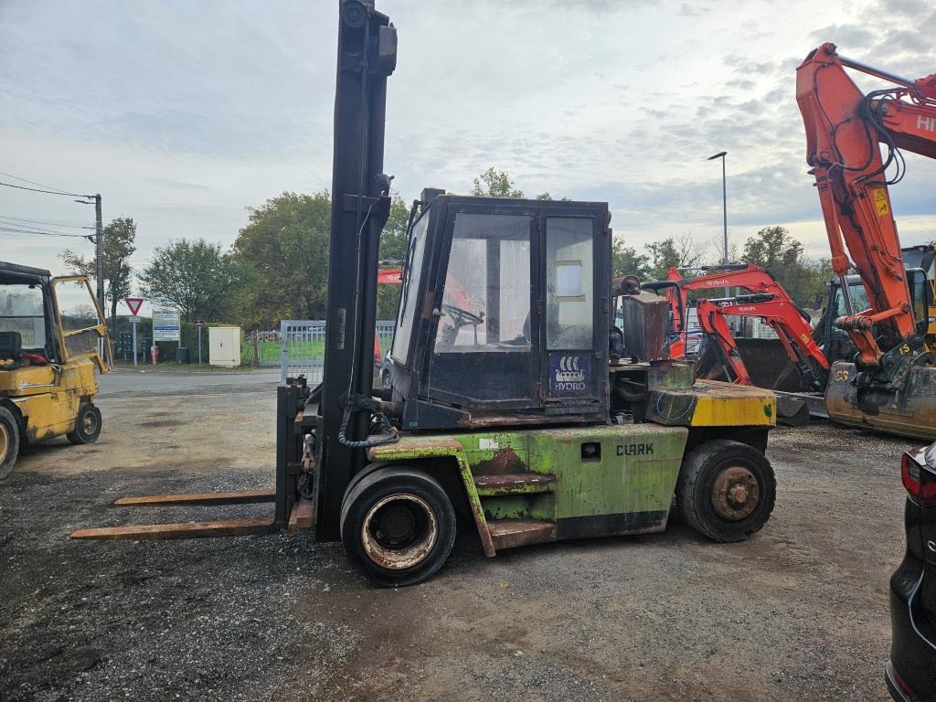 CLARK DPL 60 - Diesel forklift: picture 2 CLARK DPL 60 - Diesel forklift: picture 2