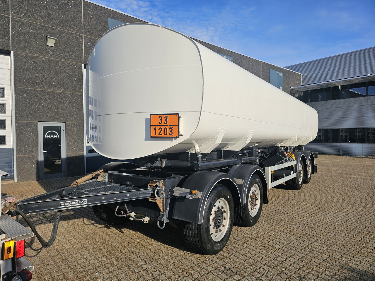 EUROTANK 4 Akslet - Tanker trailer: picture 1 EUROTANK 4 Akslet - Tanker trailer: picture 1
