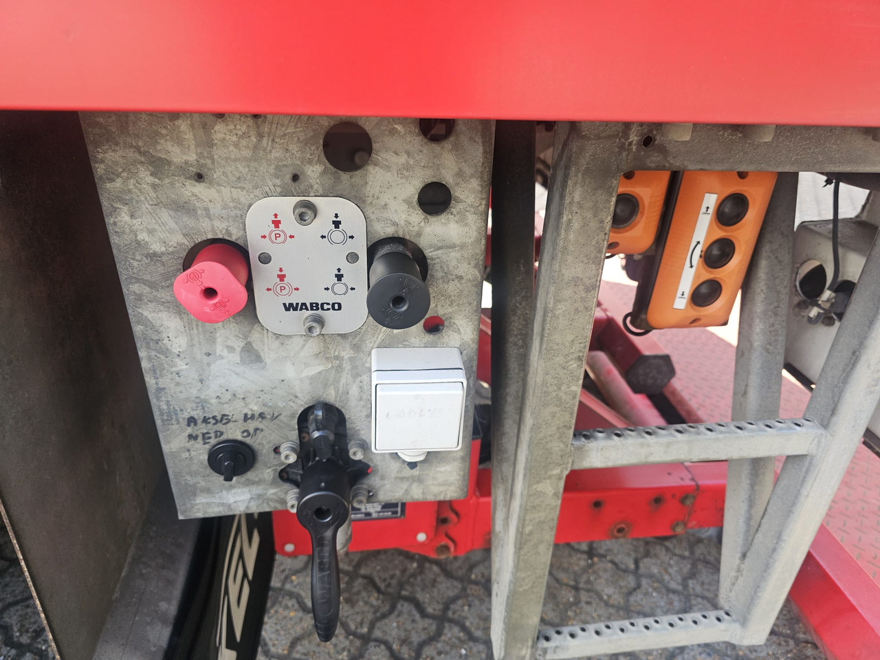 Closed box semi-trailer Kel-Berg 2 Aksel City 13,60: picture 17