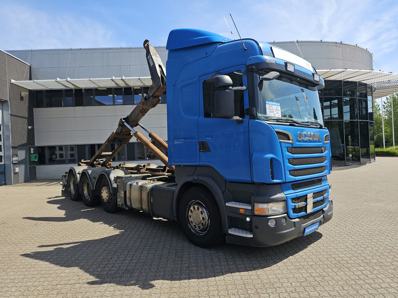 Scania R560 - Hook lift truck: picture 2 Scania R560 - Hook lift truck: picture 2