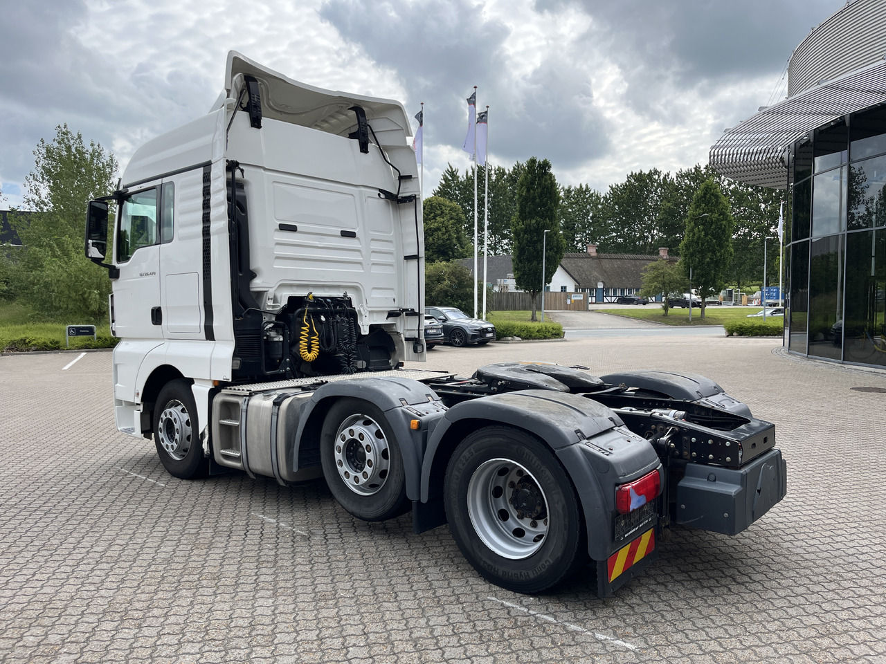 MAN TGX 26.470 6x2-2 - Tractor truck: picture 4 MAN TGX 26.470 6x2-2 - Tractor truck: picture 4