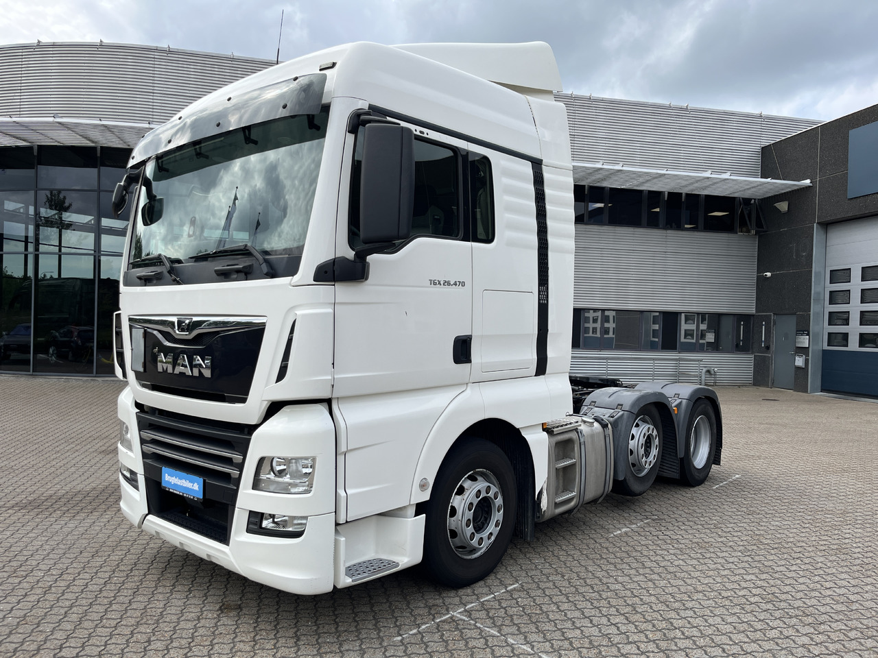 MAN TGX 26.470 6x2-2 - Tractor truck: picture 1 MAN TGX 26.470 6x2-2 - Tractor truck: picture 1