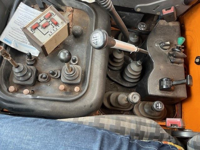 Tipper Mercedes-Benz Unimog 418/10 Winterdienst2000: picture 24 Tipper Mercedes-Benz Unimog 418/10 Winterdienst2000: picture 24