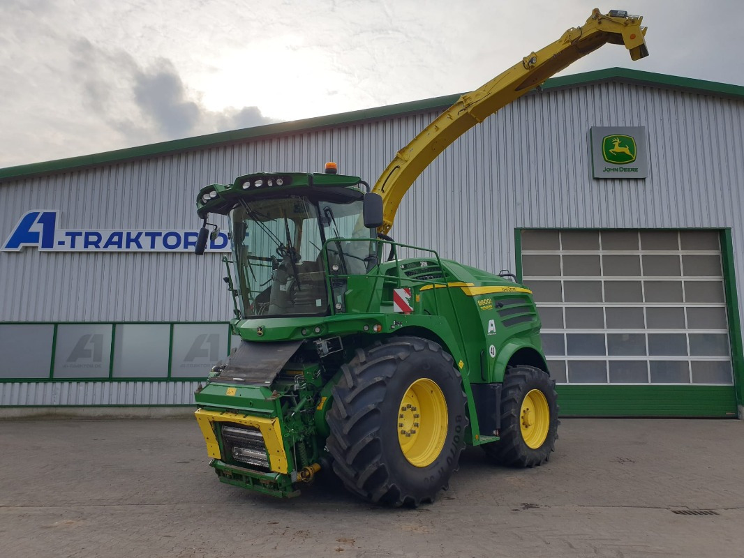 John Deere 8600I - Harvester: picture 1 John Deere 8600I - Harvester: picture 1