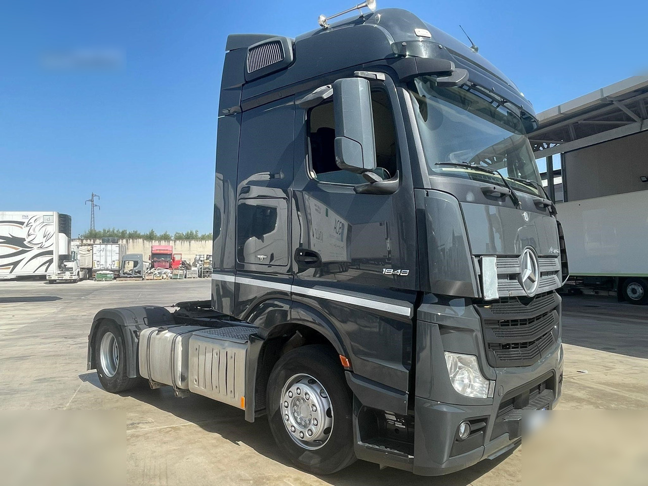 MERCEDES-BENZ ACTROS 1848 - Tractor truck: picture 2 MERCEDES-BENZ ACTROS 1848 - Tractor truck: picture 2