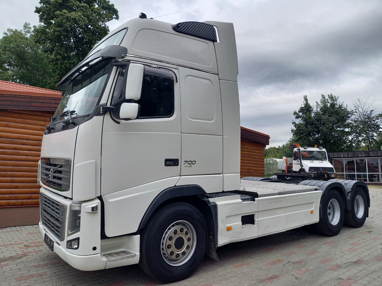 VOLVO FH 16, 6x4, 700, HÜDRAULIKA - Tractor truck: picture 3 VOLVO FH 16, 6x4, 700, HÜDRAULIKA - Tractor truck: picture 3