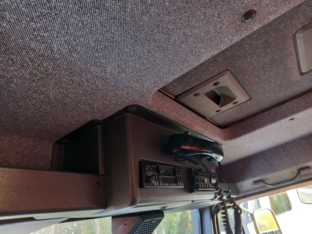 Crane truck Unimog UNIMOG 4X4: picture 38 Crane truck Unimog UNIMOG 4X4: picture 38