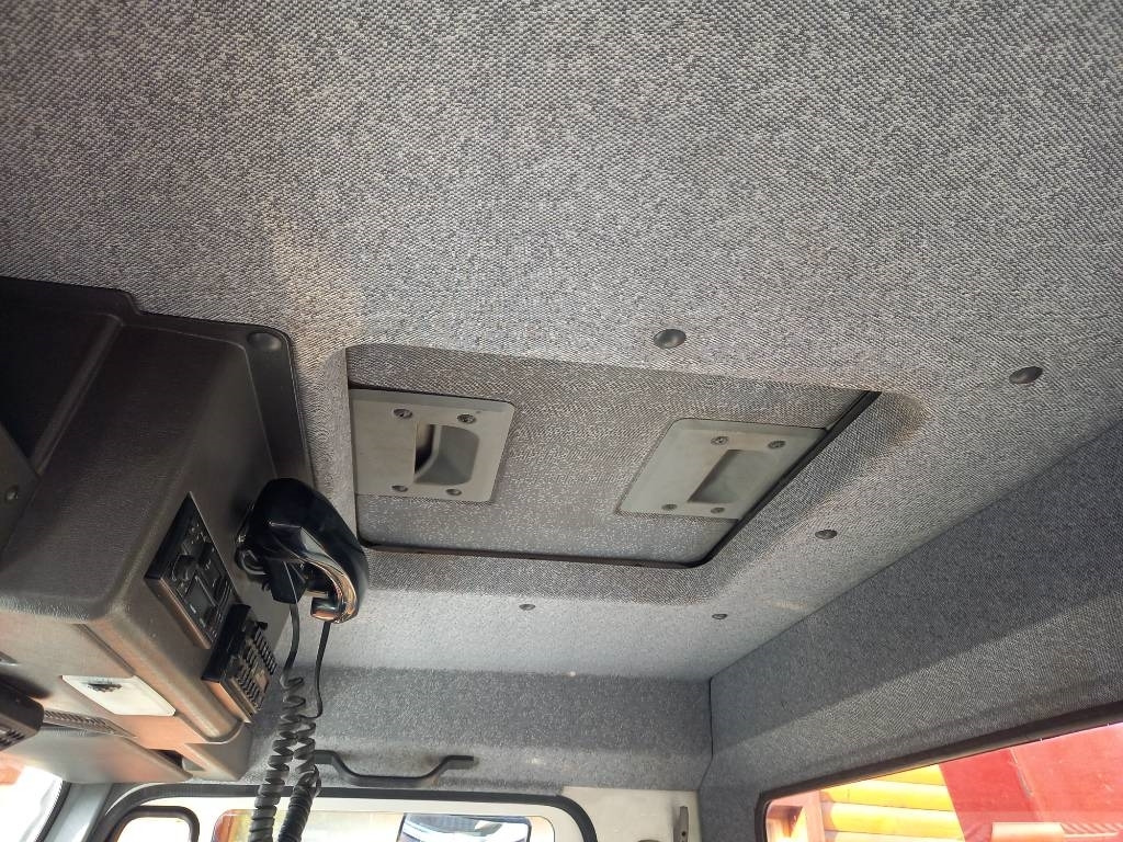 Crane truck Unimog UNIMOG 4X4: picture 37 Crane truck Unimog UNIMOG 4X4: picture 37