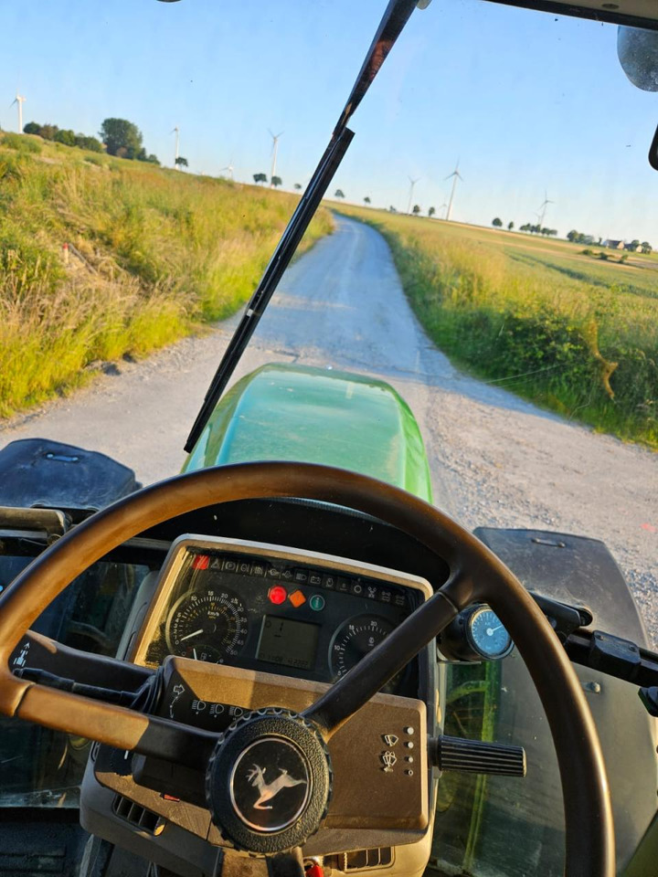 John Deere 6920 - Farm tractor: picture 2 John Deere 6920 - Farm tractor: picture 2