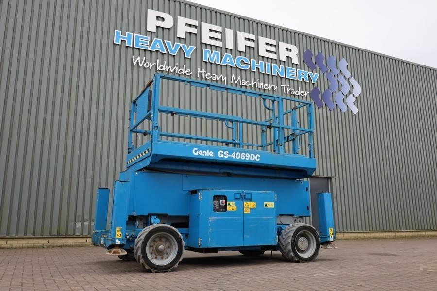 Genie GS4069 Electric, 14m Working Height, 363kg Capacit - Scissor lift: picture 1 Genie GS4069 Electric, 14m Working Height, 363kg Capacit - Scissor lift: picture 1