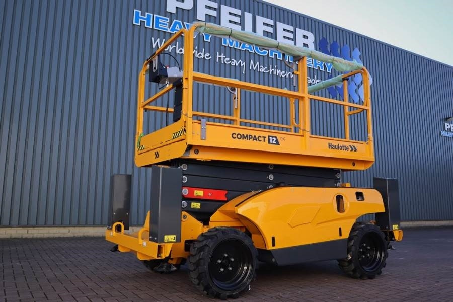 Haulotte Compact 12DX Valid Inspection, *Guarantee! Diesel, - Scissor lift: picture 1 Haulotte Compact 12DX Valid Inspection, *Guarantee! Diesel, - Scissor lift: picture 1