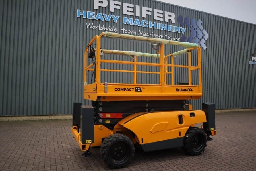 Haulotte Compact 12DX Valid Inspection, *Guarantee! Diesel, - Scissor lift: picture 1 Haulotte Compact 12DX Valid Inspection, *Guarantee! Diesel, - Scissor lift: picture 1
