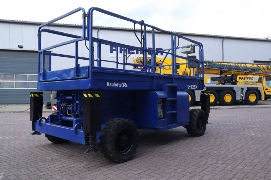 Haulotte H12SX Diesel, 4x4 Drive, 12m Working Height, 700kg - Scissor lift: picture 2 Haulotte H12SX Diesel, 4x4 Drive, 12m Working Height, 700kg - Scissor lift: picture 2