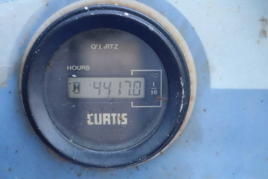 Haulotte H15SX New Tyres, Diesel, 4x4 Drive, 15 Working Hei  - Scissor lift: picture 5 Haulotte H15SX New Tyres, Diesel, 4x4 Drive, 15 Working Hei  - Scissor lift: picture 5