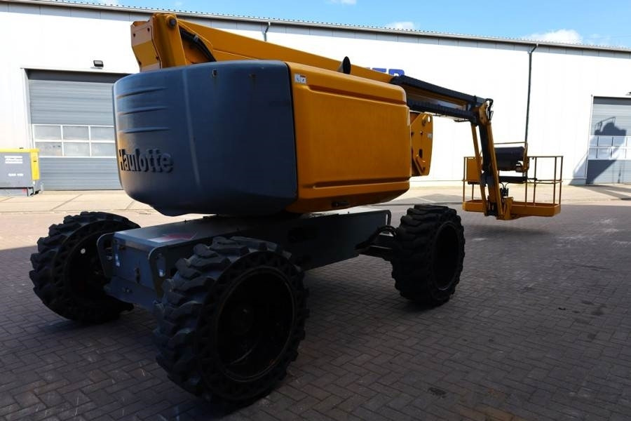 Haulotte HA20RTJ Pro Diesel, 20.6 m Working Height, 12.2 m - Articulated boom: picture 2 Haulotte HA20RTJ Pro Diesel, 20.6 m Working Height, 12.2 m - Articulated boom: picture 2