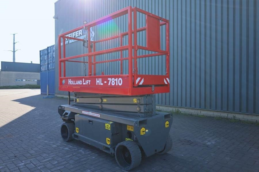 Scissor lift Holland Lift Ecostar HL-7810 Electric, 10m Working Height, 450k: picture 8 Scissor lift Holland Lift Ecostar HL-7810 Electric, 10m Working Height, 450k: picture 8