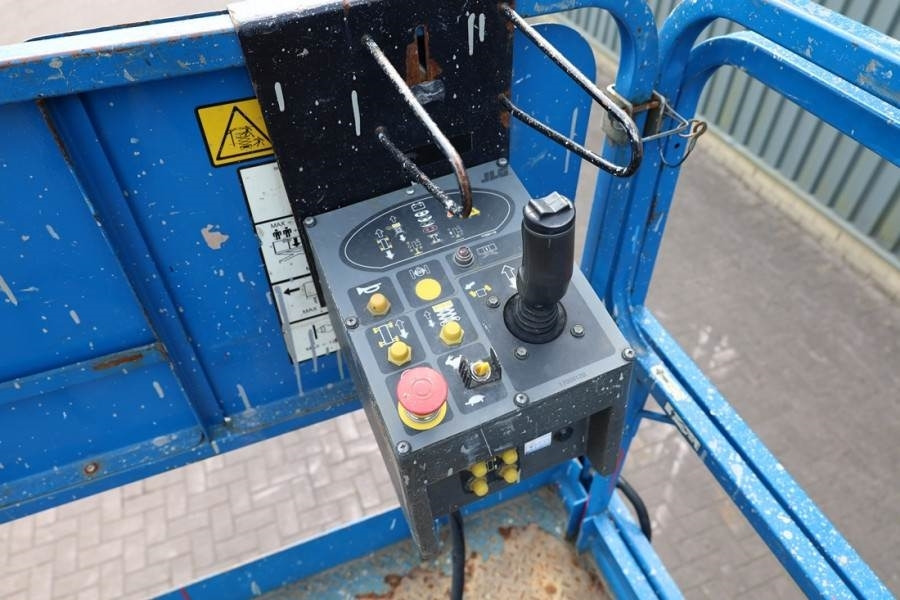 JLG 3369LE Electric, 12m Working Height, 450kg Capacit - Scissor lift: picture 5 JLG 3369LE Electric, 12m Working Height, 450kg Capacit - Scissor lift: picture 5