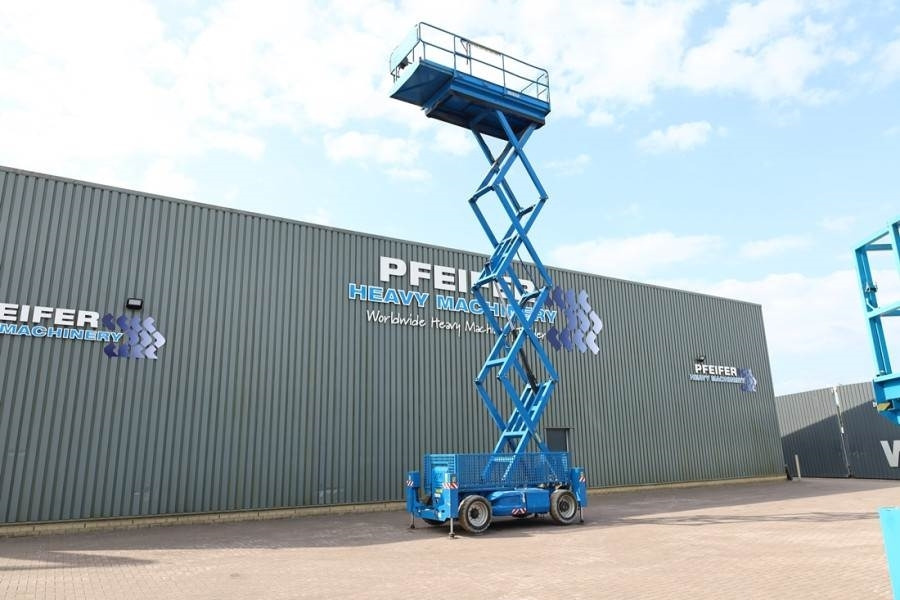 JLG 3369LE Electric, 12m Working Height, 450kg Capacit - Scissor lift: picture 3 JLG 3369LE Electric, 12m Working Height, 450kg Capacit - Scissor lift: picture 3