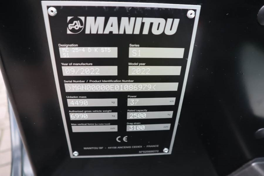 Manitou MC25-4 Valid Inspection, *Guarantee, Diesel, 4x4 D - Rough terrain forklift: picture 5 Manitou MC25-4 Valid Inspection, *Guarantee, Diesel, 4x4 D - Rough terrain forklift: picture 5