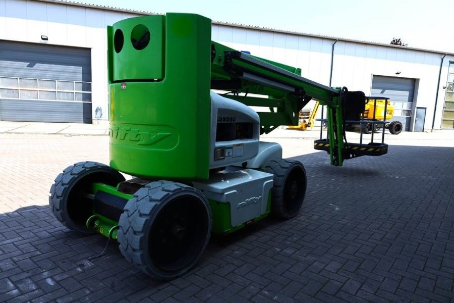 Niftylift HR17N Hybrid MK3 Hybrid Battery & Diesel, 17m Work - Articulated boom: picture 2 Niftylift HR17N Hybrid MK3 Hybrid Battery & Diesel, 17m Work - Articulated boom: picture 2