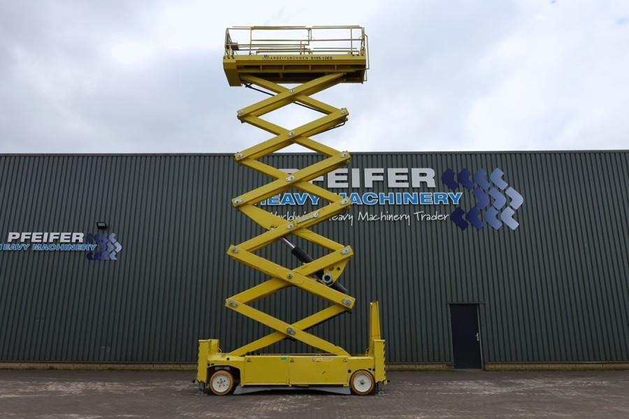 PB LIFT S195-12ES Electric, 19.6m Working Height, 700 - Scissor lift: picture 3 PB LIFT S195-12ES Electric, 19.6m Working Height, 700 - Scissor lift: picture 3