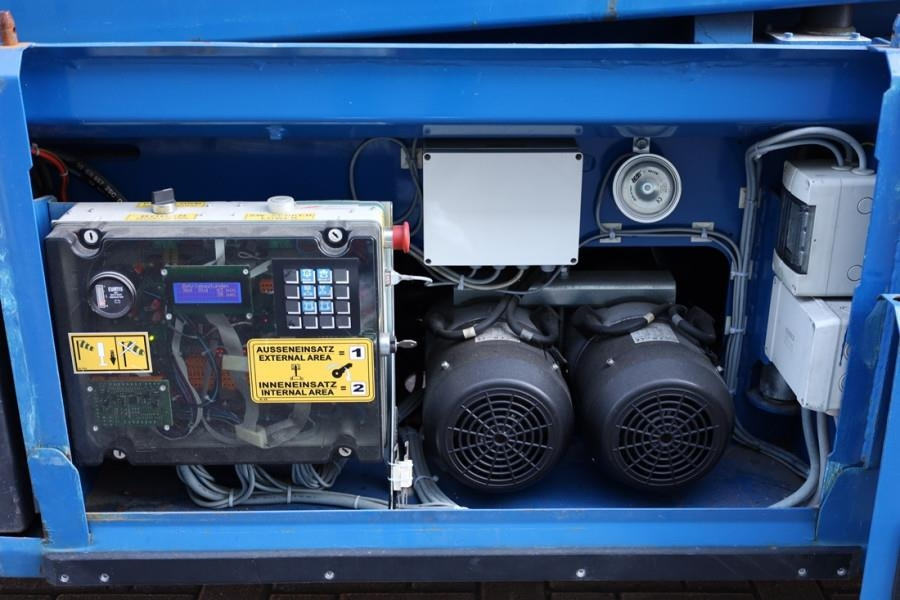 PB LIFT S225-12ES Electric, 22.5m Working Height, 450 - Scissor lift: picture 3 PB LIFT S225-12ES Electric, 22.5m Working Height, 450 - Scissor lift: picture 3