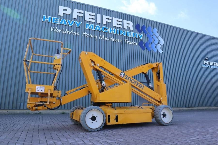 Snorkel A38E Electric, 13.5m Working Height, 6.1m Reach, 2 - Articulated boom: picture 1 Snorkel A38E Electric, 13.5m Working Height, 6.1m Reach, 2 - Articulated boom: picture 1