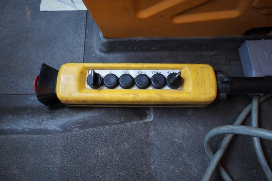 Truck with aerial platform Teupen EURO B16T As-Is, Driving Licence B/3, Diesel, 16m: picture 14 Truck with aerial platform Teupen EURO B16T As-Is, Driving Licence B/3, Diesel, 16m: picture 14