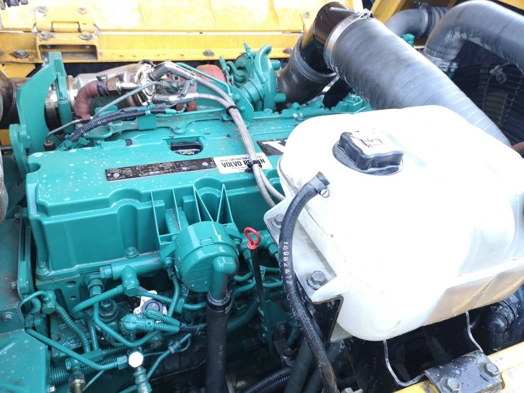 Volvo EC 300 D L  - Crawler excavator: picture 2 Volvo EC 300 D L  - Crawler excavator: picture 2