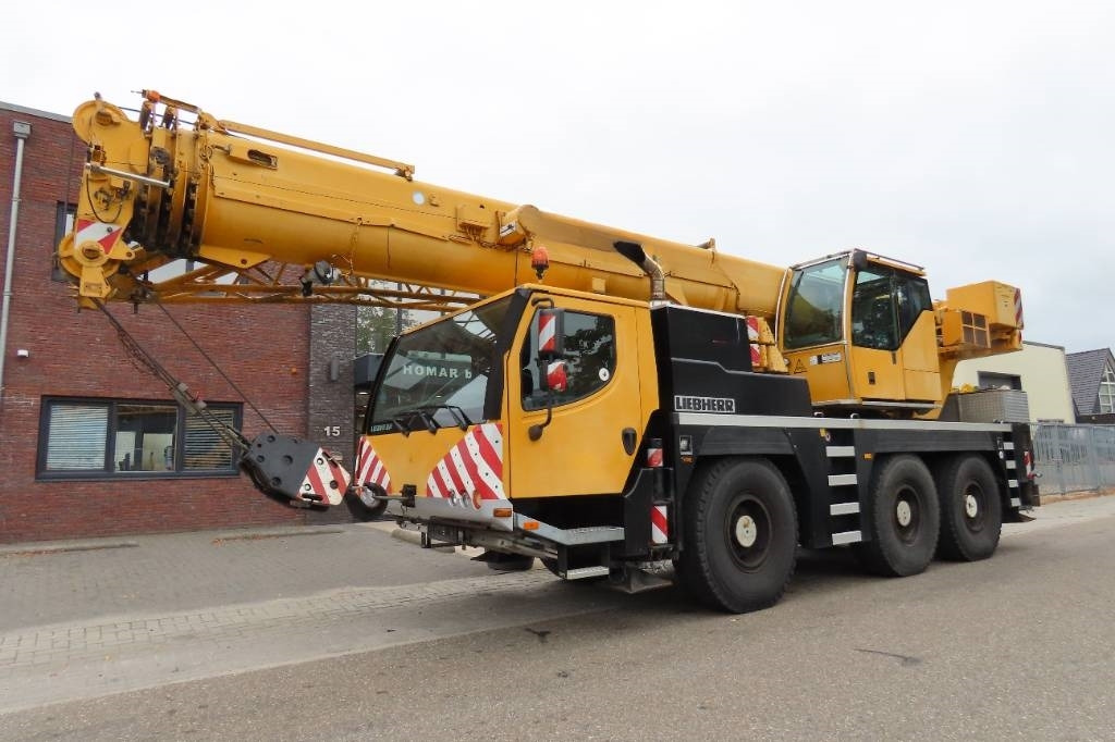 Liebherr LTM 1050-3.1 - All terrain crane: picture 1 Liebherr LTM 1050-3.1 - All terrain crane: picture 1