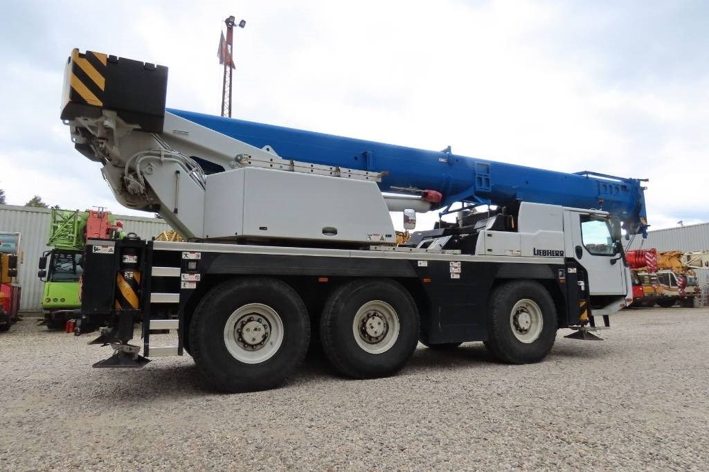 Liebherr LTM 1050-3.1 - All terrain crane: picture 3 Liebherr LTM 1050-3.1 - All terrain crane: picture 3