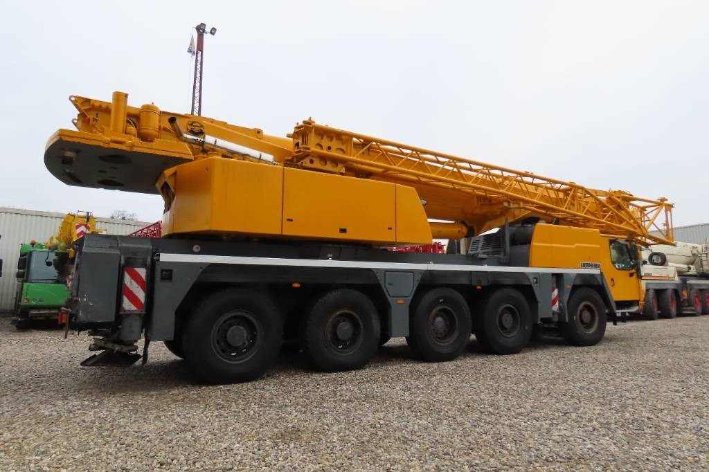 Liebherr LTM 1130-5.1 - All terrain crane: picture 3 Liebherr LTM 1130-5.1 - All terrain crane: picture 3